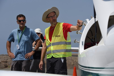 The CAVA-AW team on site in Cape Verde: scientist Griša Močnik from the University of Nova Gorica to the right and pilot Matevž Lenarčič to the left