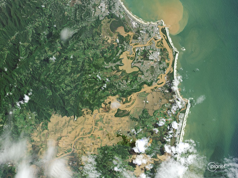 Satellite imagery monitors flooding hydrology
